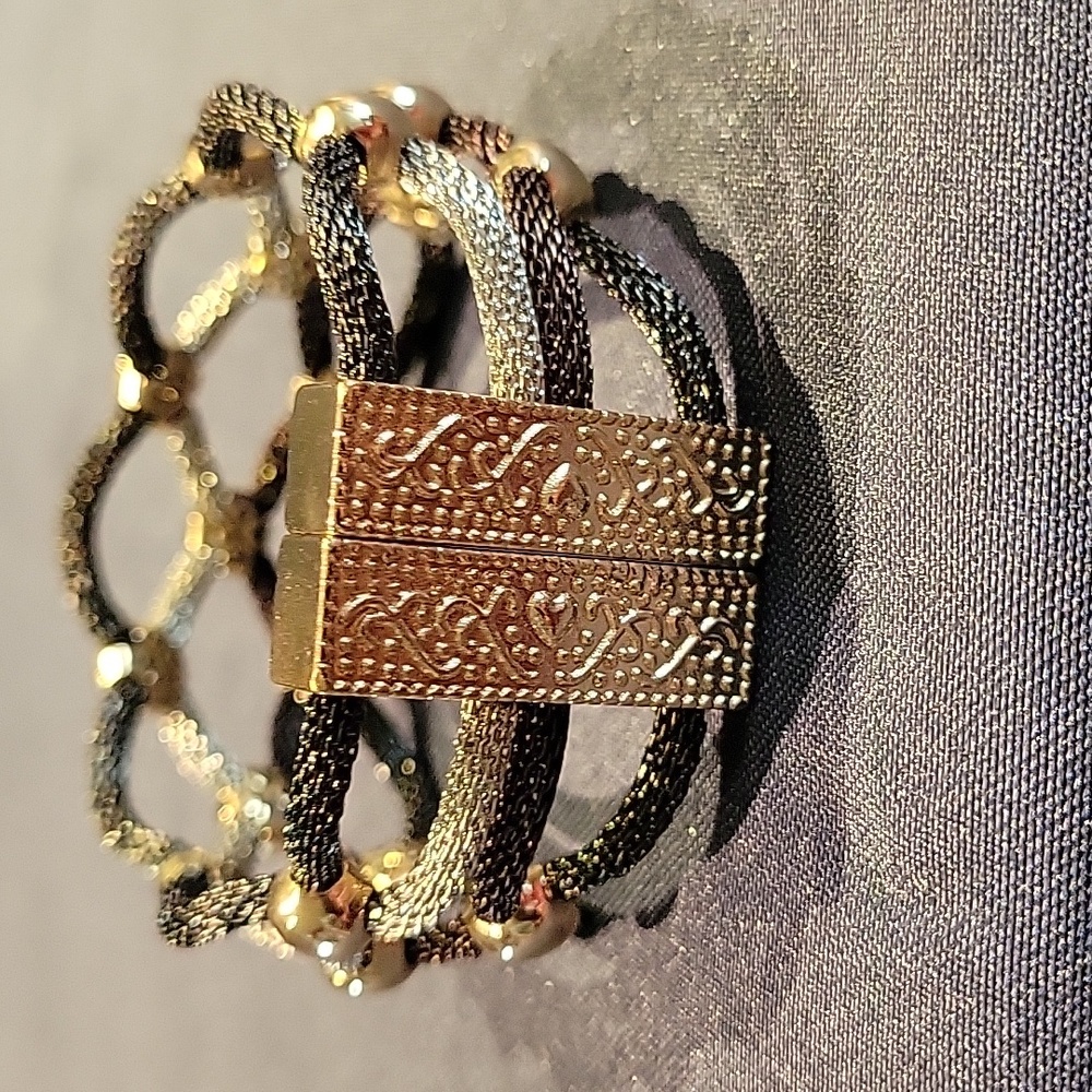 Brighton magnetic clasp multi colored bracelet - Picture 6 of 6